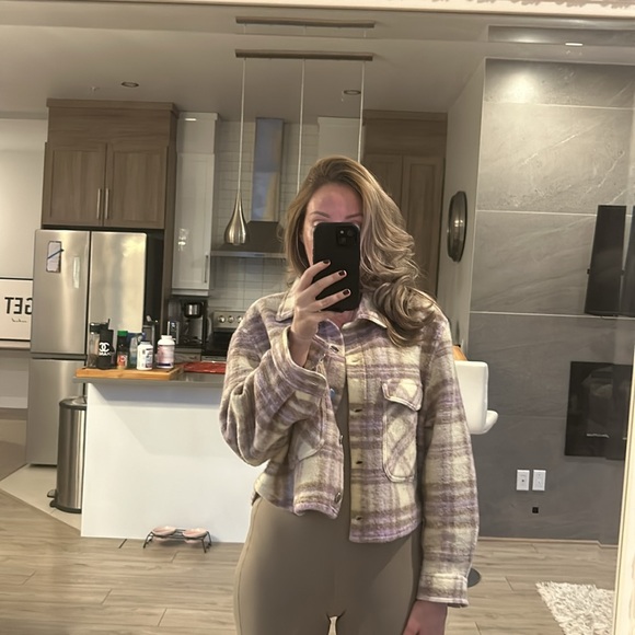 Zara Plaid Cropped Shacket - Picture 2 of 6